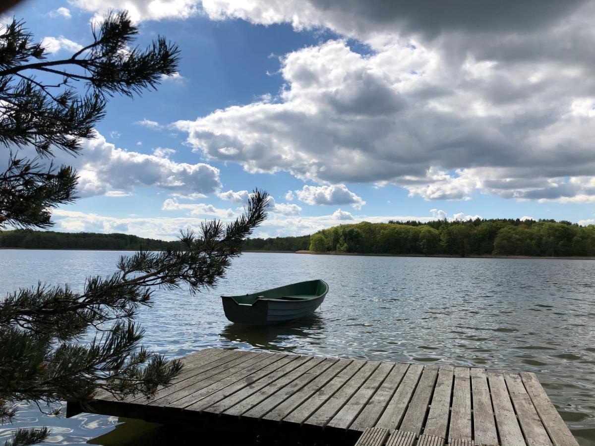 Ferienhaus Reetdach 1300Qm Privatgrundstueck Bootssteg Sauna Templin Luebbesee Uckermark Erholung Pur Seenplatte Petersdorf  Extérieur photo